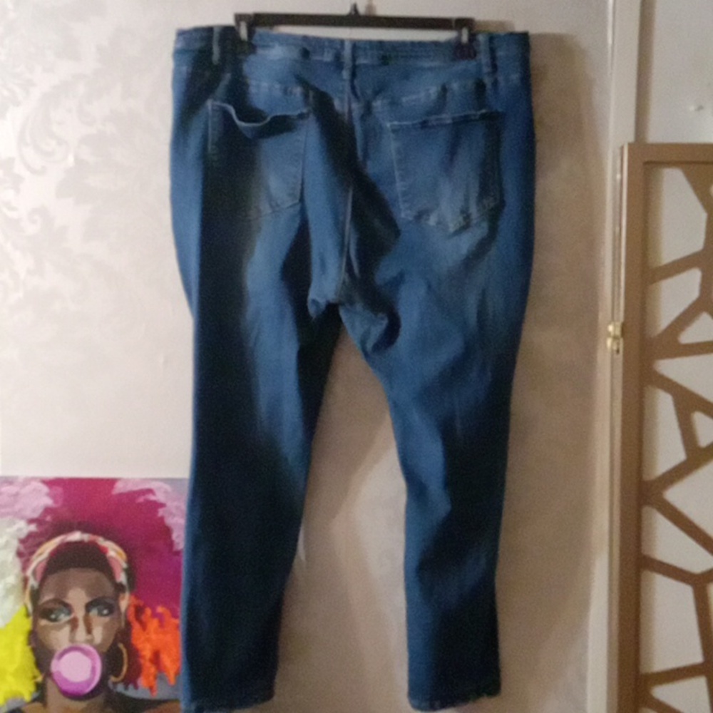 Denim Fever Distressed Jeans 22 - Picture 4 of 6